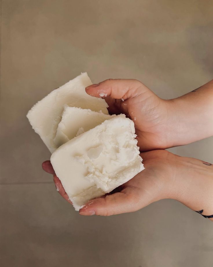 🌿 Why We Choose Soy Wax: The Heart Behind Meph’s Natural Candles